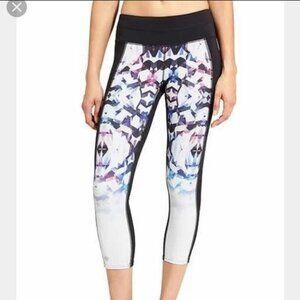 ATHLETA Geo Disco Sonar Capri Crop Leggings - Size XS